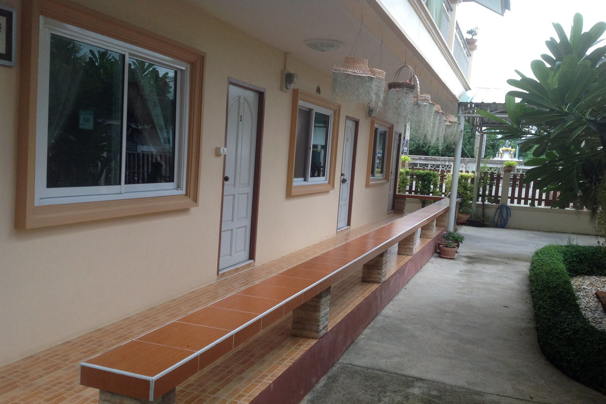 2N Guesthouse Phetchaburi Exterior foto