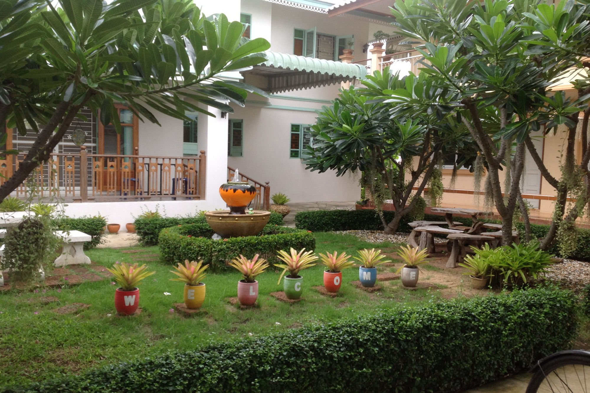 2N Guesthouse Phetchaburi Exterior foto